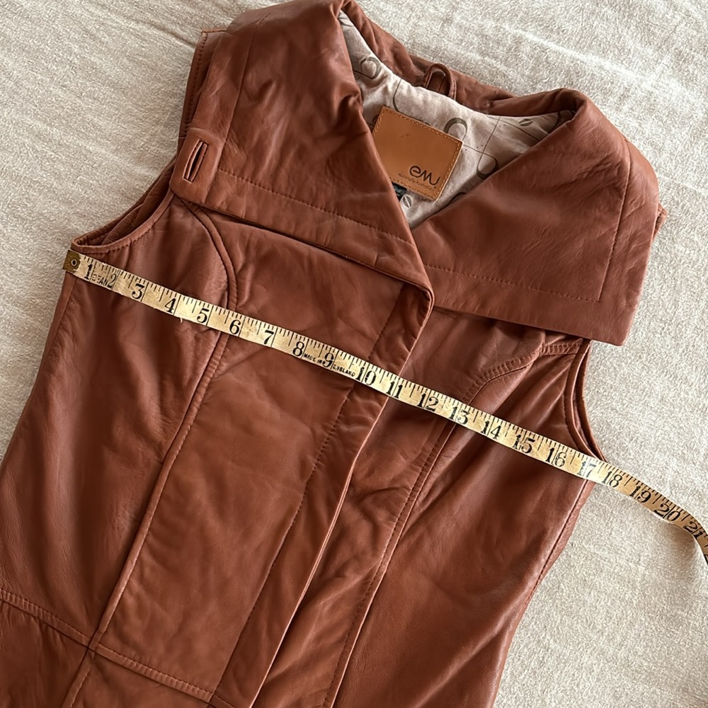 EMU Leather Outback Vest - Picture 7 of 8